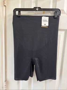 Wacoal Black Zoned 4 Shape Firm Control Shaping Shorts. NWT